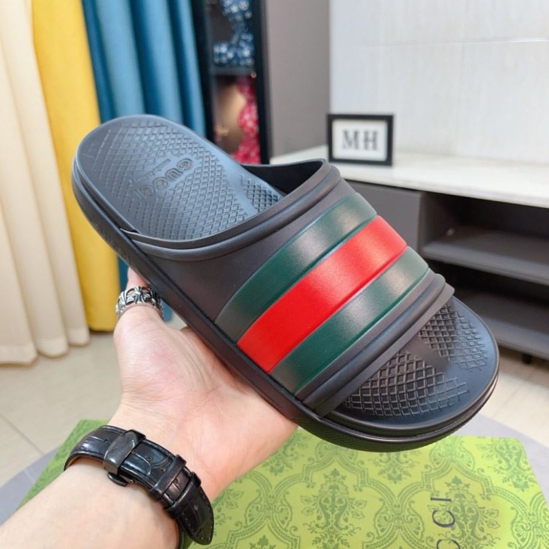 G*u*i slippers